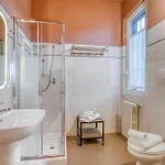 Villino Maria Private Garden&relax - Happy Вилла