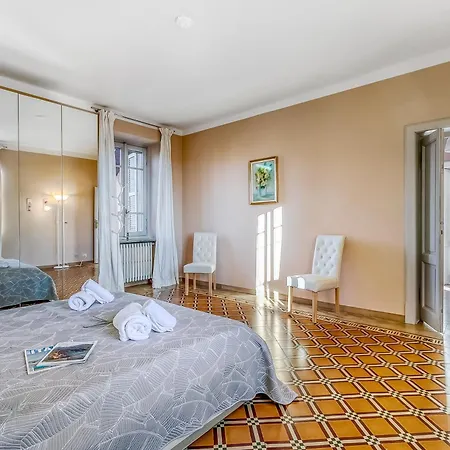 Villa Villino Maria Private Garden & Relax Near Maggiore - Happy *