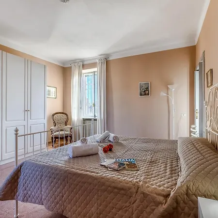 Villino Maria Private Garden & Relax Near Maggiore - Happy * Angera