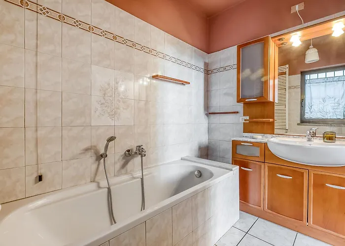 Villino Maria Private Garden&relax - Happy * Angera